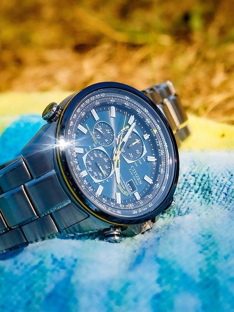 Tout savoir sur la montre altimètre : guide complet et astuces